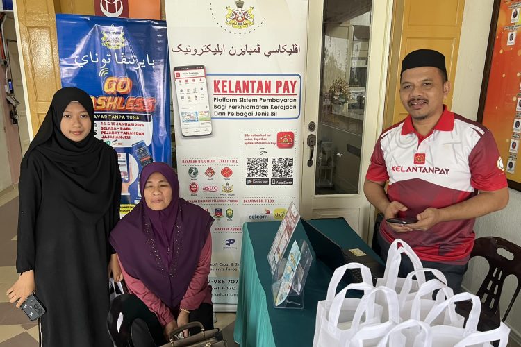 Kempen Go Cashless di Pejabat Tanah dan Jajahan Jeli